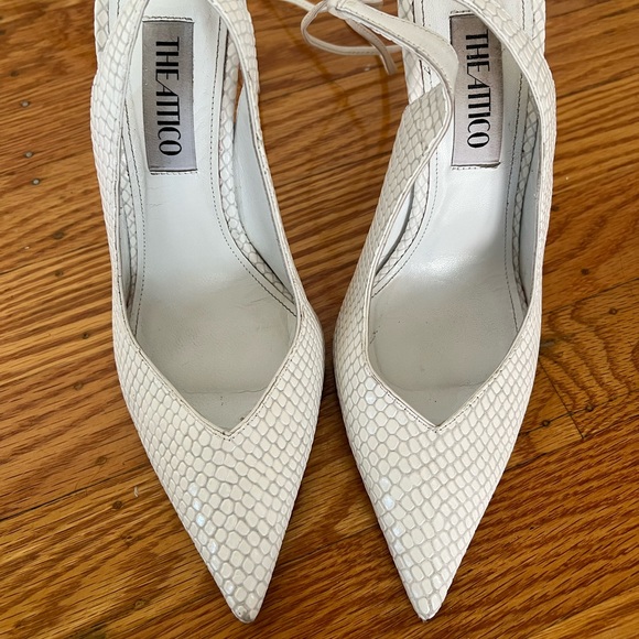 The Attico Venus Croc-Embossed Pumps White - Picture 3 of 10